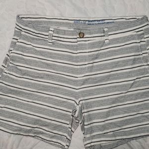Gap Factory 6 in Girlfriend shorts